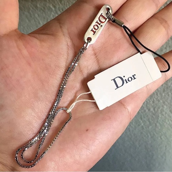 Dior Wristlet Phone Chain Lizard Chain 
Silver Tone Metal - Picture 2 of 8